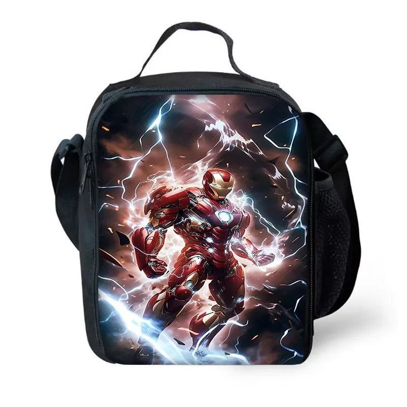 Avengers Iron Man uzsonnás táska – Futás villámokkal