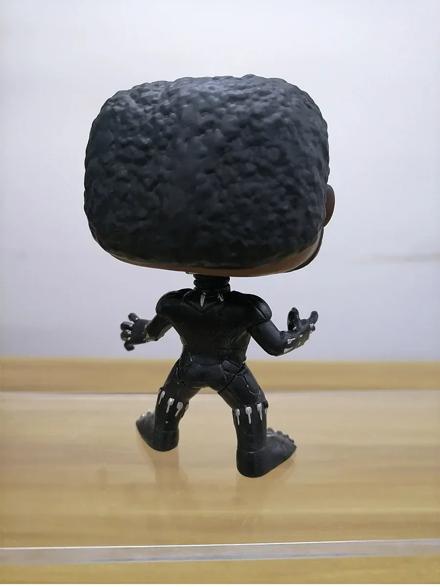 Fekete Párduc vinilfigura Funko-stílusban – fedetlen arccal