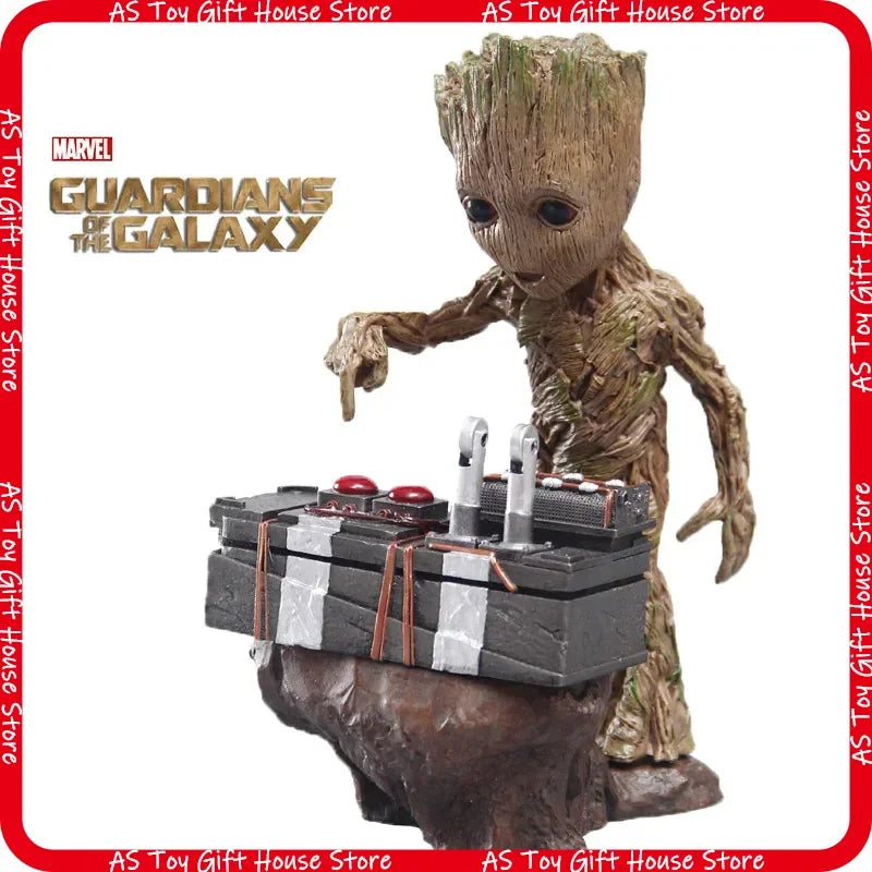 Estátua Hot Toys Baby Groot - PVC com botão detonador