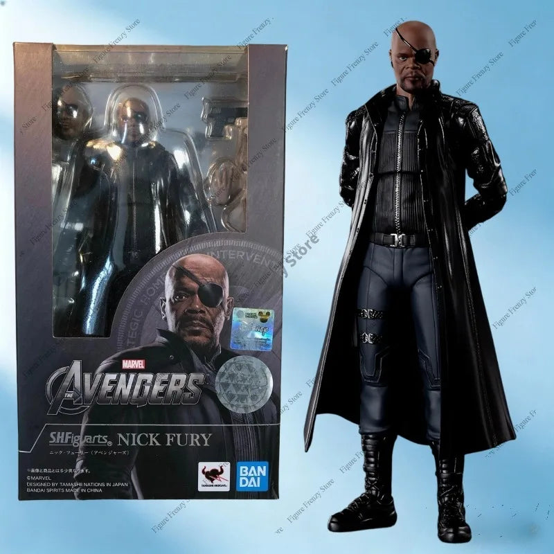S.H.Figuarts Nick Fury-figur – Bandai, lång rock, S.H.I.E.L.D.-direktör
