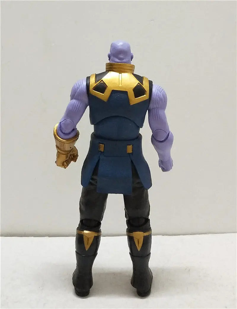 Thanos-mobilfigur – Infinity Gauntlet som skrivbordsdekoration