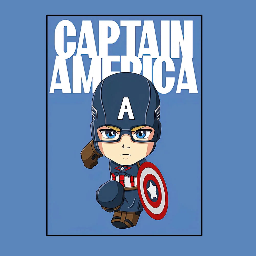 Avengers Captain America-plakat – Chibi-stil med lyseblå baggrund