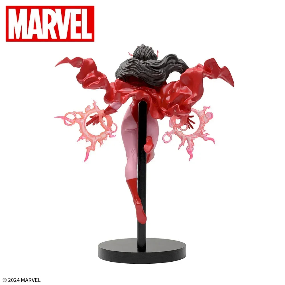 Figurka SEGA Scarlet Witch – Scarlet Witch na podstavci