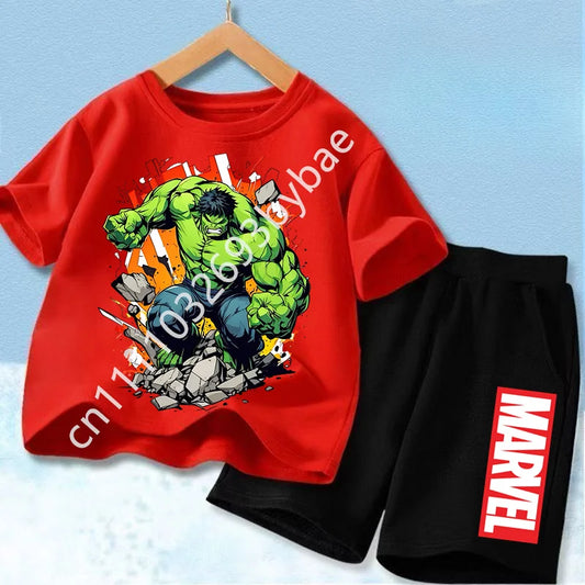 Bosszúállók Hulk gyermekpóló – piros felső, fekete rövidnadrág