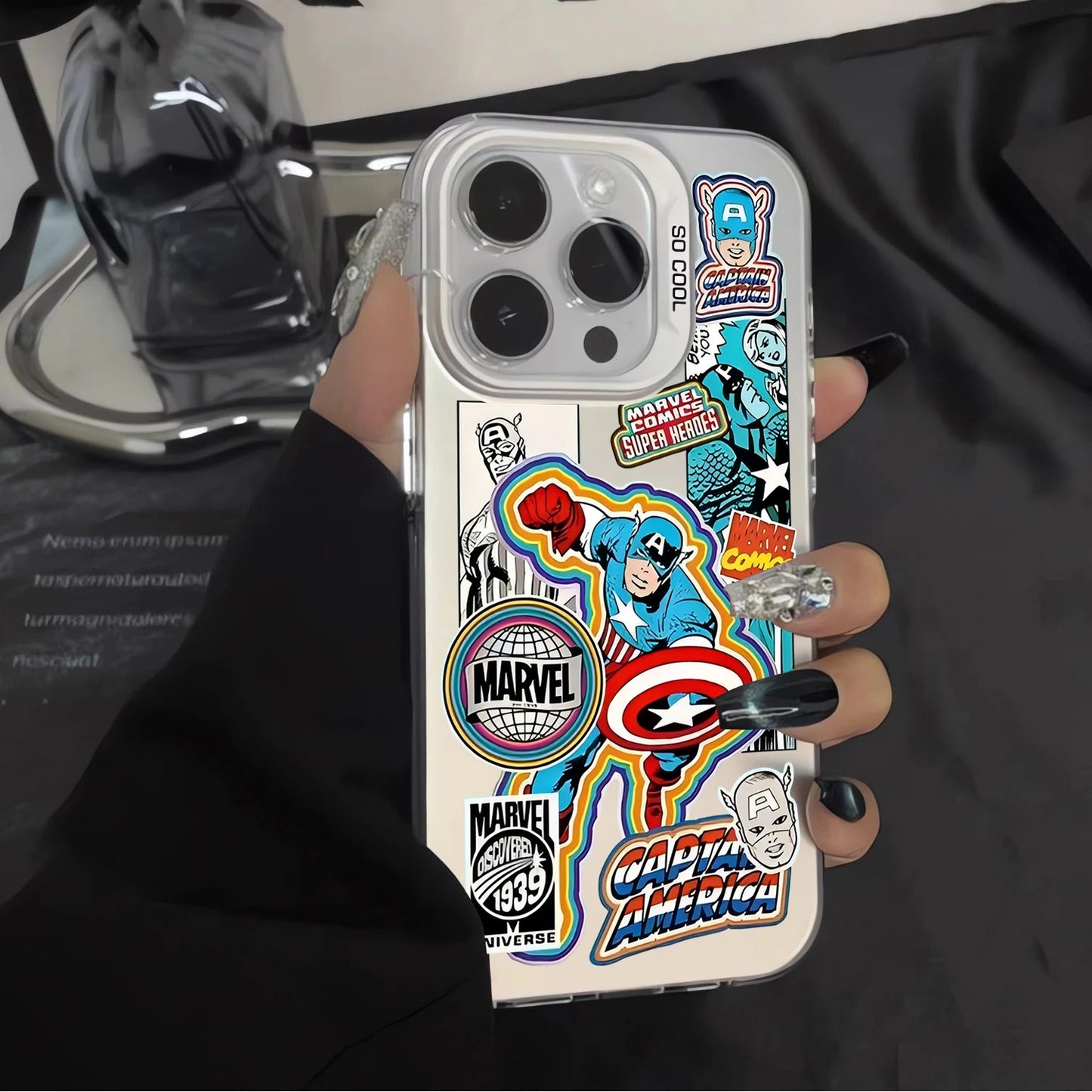 Amerika Kapitány telefontok – retro képregénydizájn