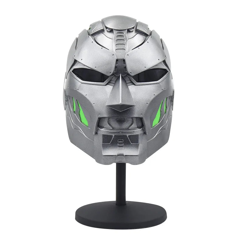 Doctor Doom-maske – sølvfarvet metalhjelm med kantet grønt design