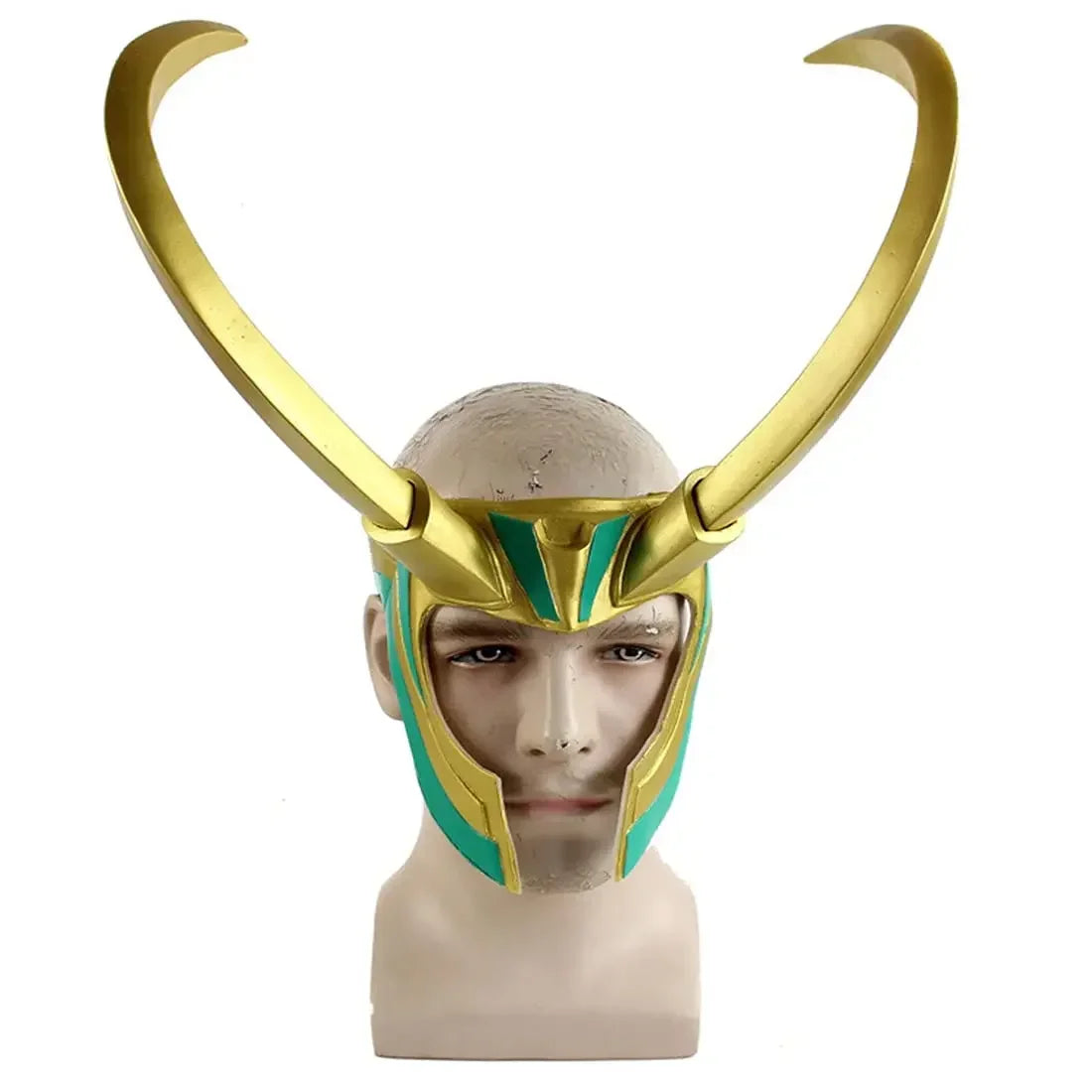 Loki cosplay sisak – aranyszínű szarvakkal és smaragddíszekkel