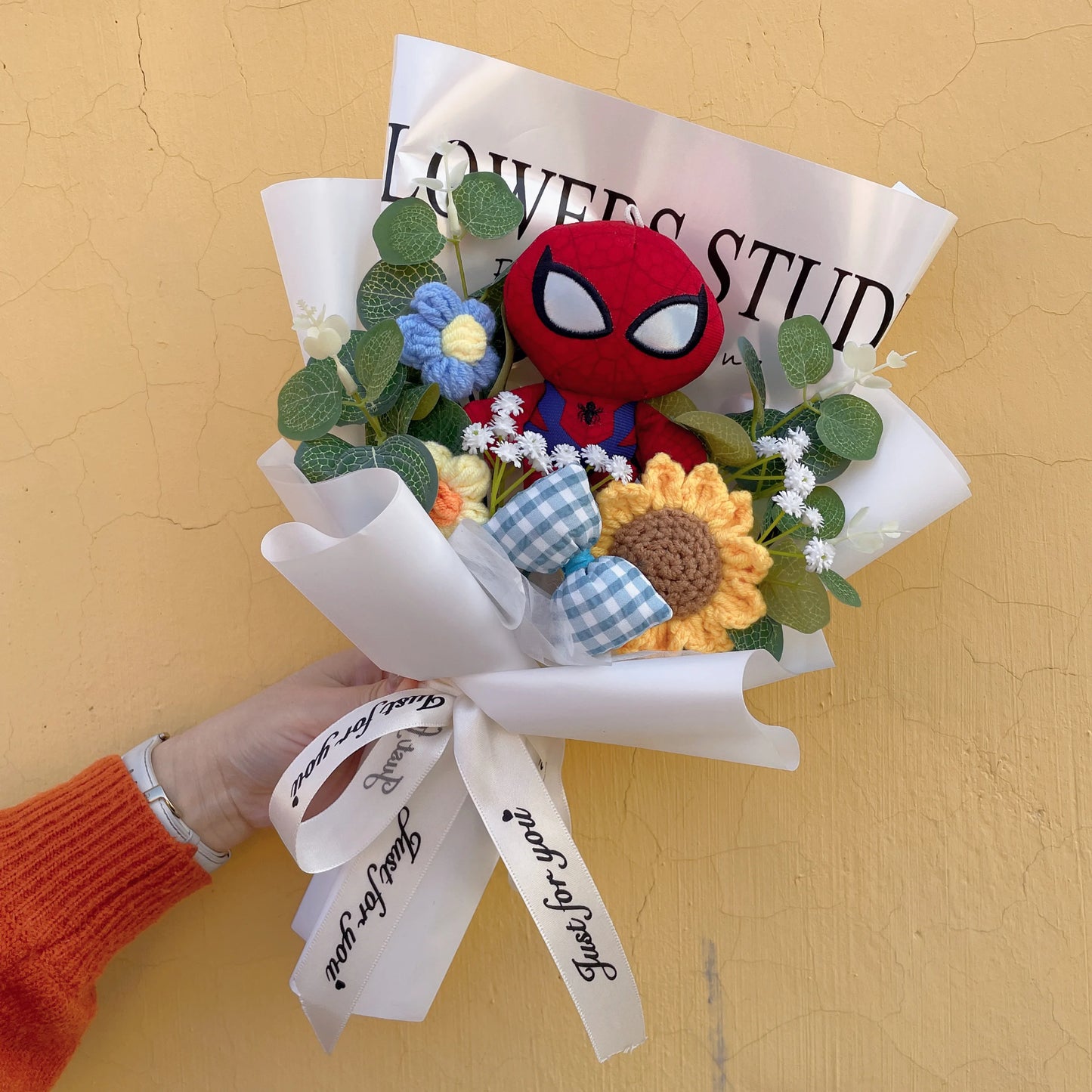 Avengers Spider-Man-buket – håndlavet gave med tøjdyr