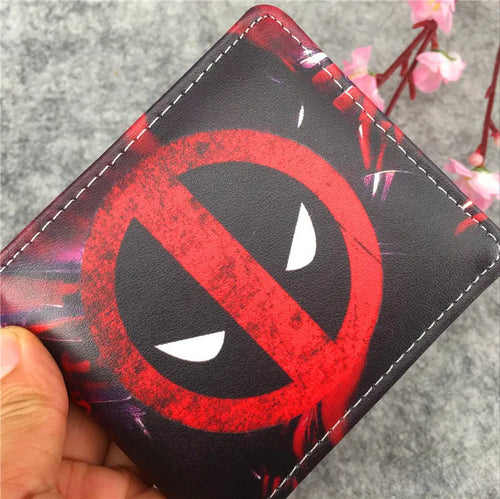 Peněženka Bandai Deadpool – červeno-černé zakázané logo