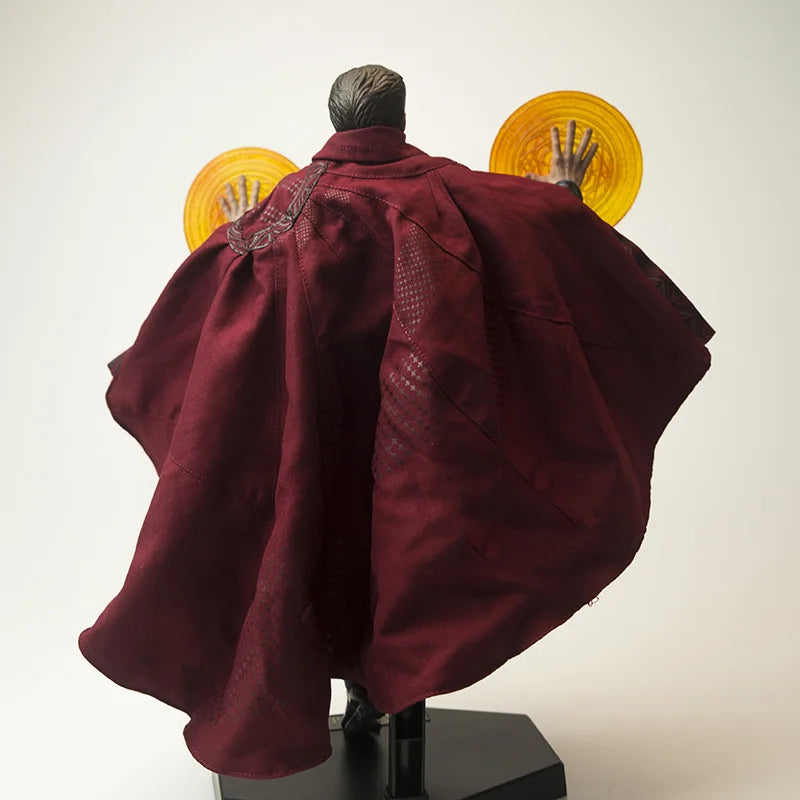Bosszúállók Doctor Strange-szobor – cserélhető kezekkel, 1:6 méretarány