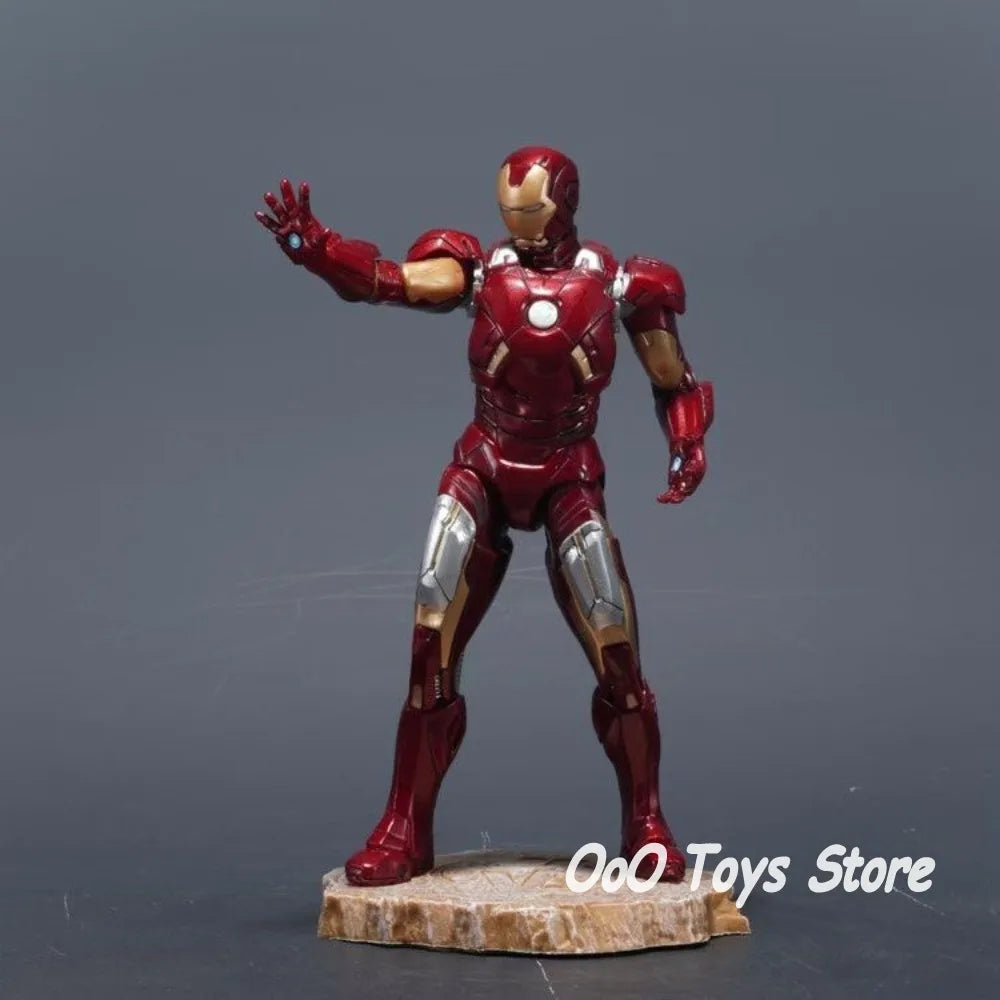 Soška Avengers Iron Man – luxusní edice, PVC 23cm