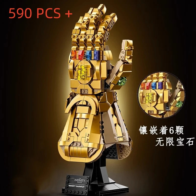 Figura de Blocos Avengers Nano Gauntlet - Edição Dourada com 675 Peças