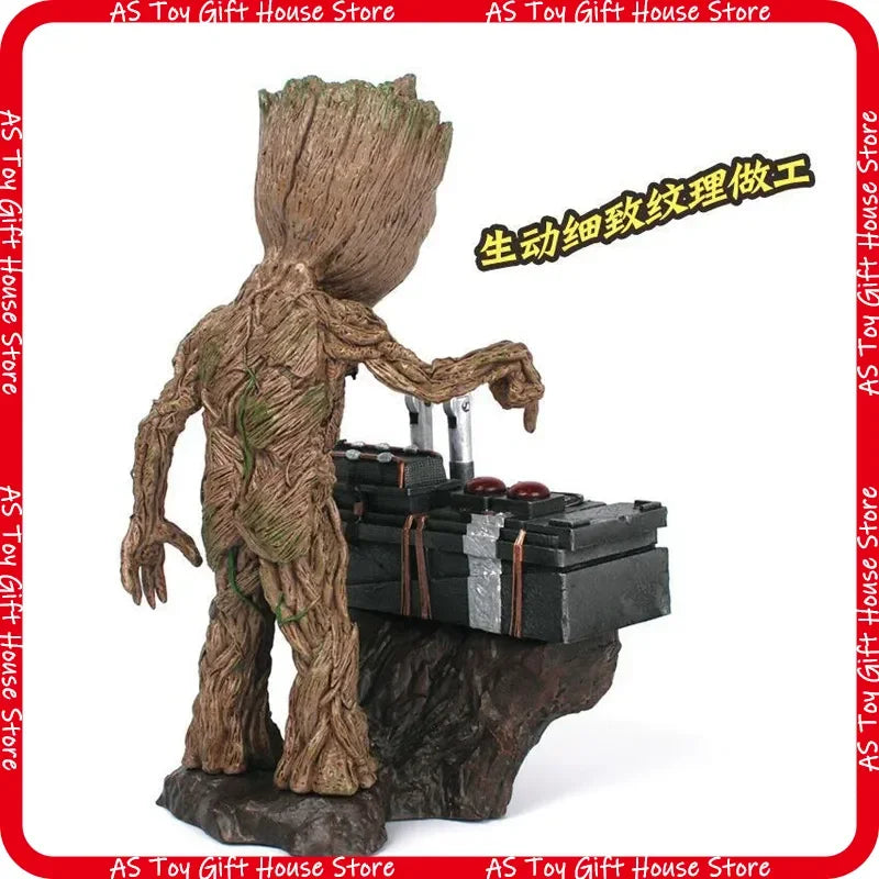 Statuetă Hot Toys Baby Groot – buton detonator din PVC