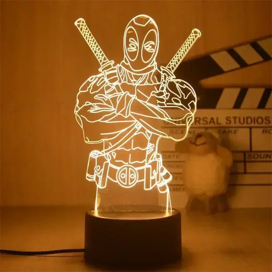 Lampă LED Avengers Deadpool - Cu brațele încrucișate, 3D, 18cm