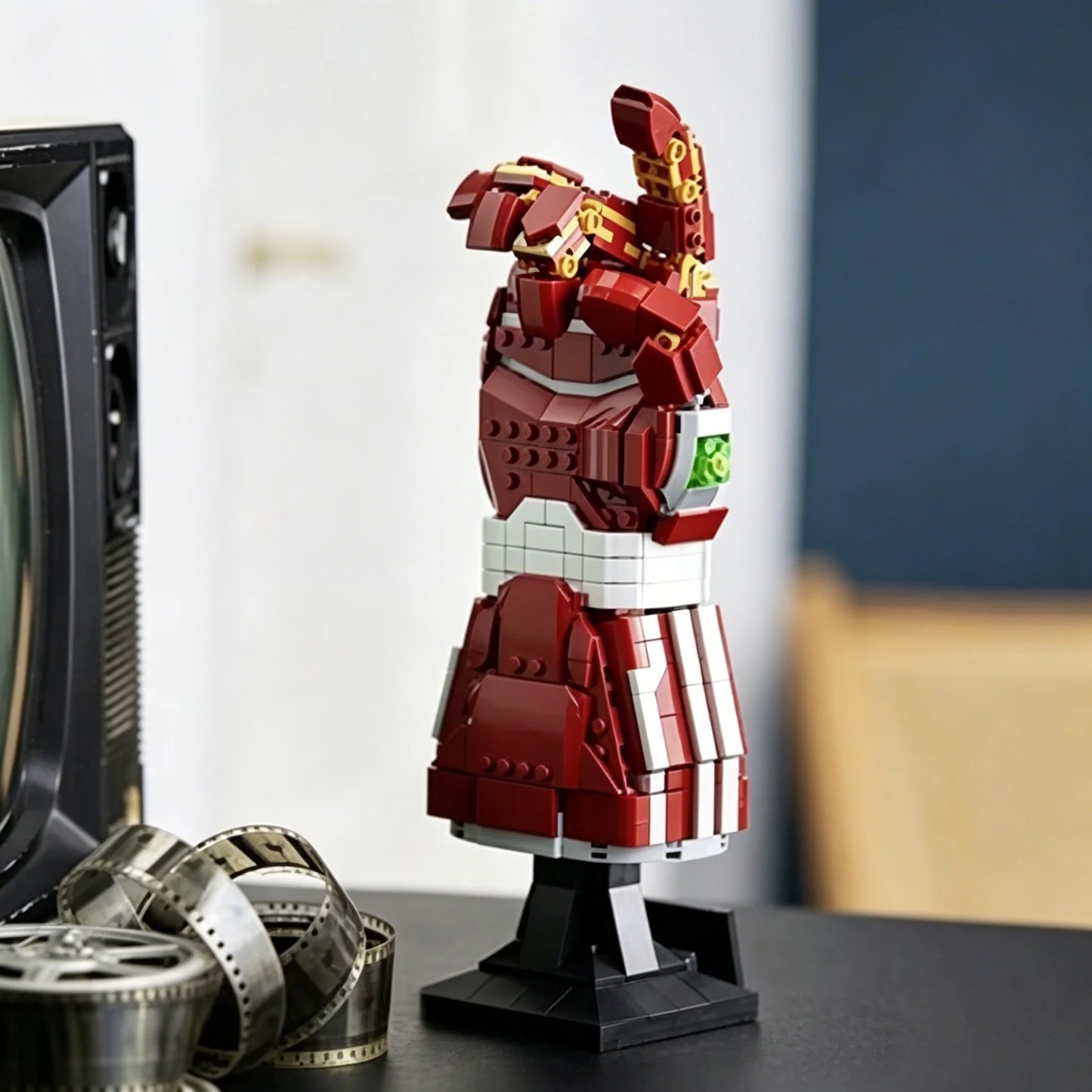 Puzzle 3D Manopla Nano do Infinito Iron Man - Conjunto de construção com 675 peças, vermelho e dourado