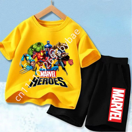 Bosszúállók Marvel-hősök gyermekpóló – sárga felső, csoportos minta