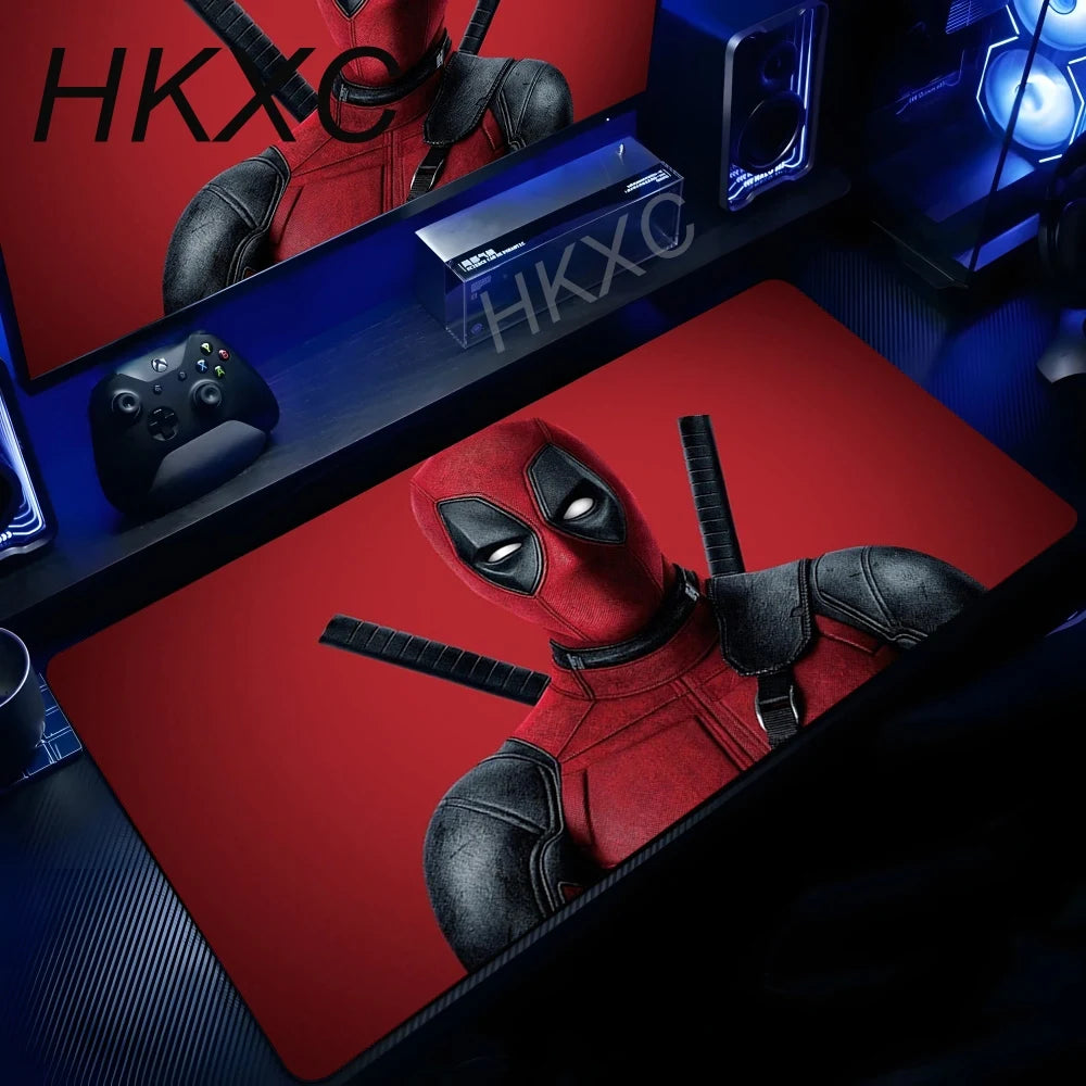 Covoraș de mouse Marvel Deadpool - katană încrucișate pe fundal roșu