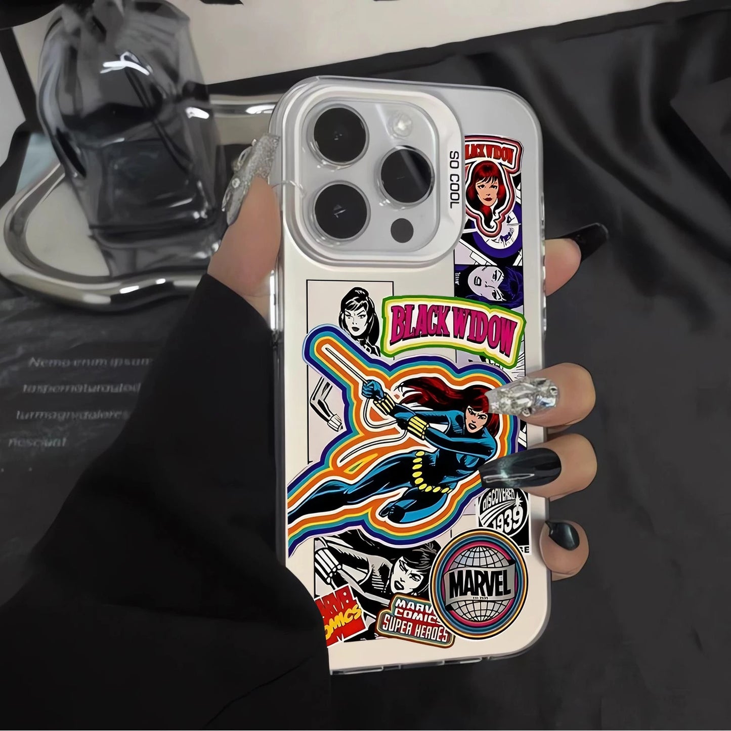 Capa para Telemóvel Black Widow - Design de Banda Desenhada Retro