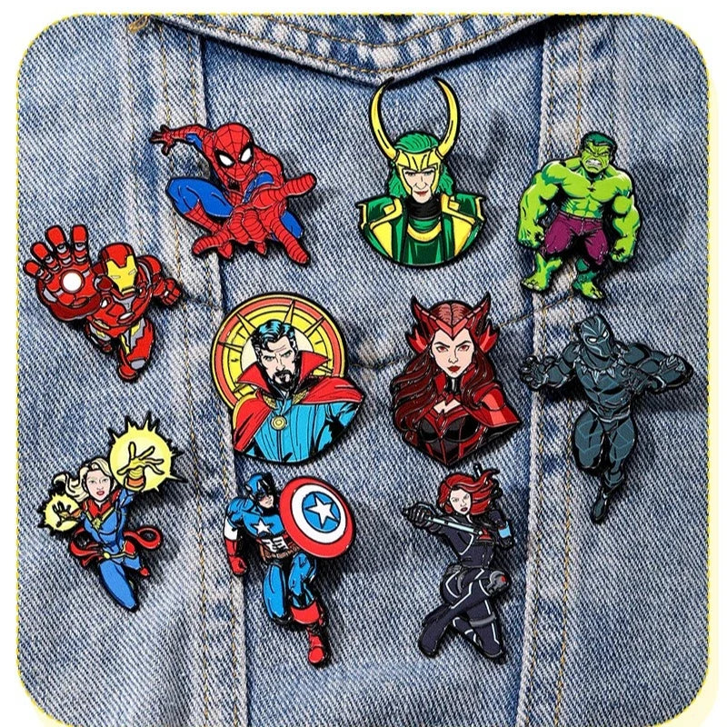 Avengers-emaljmärke – Captain Marvel
