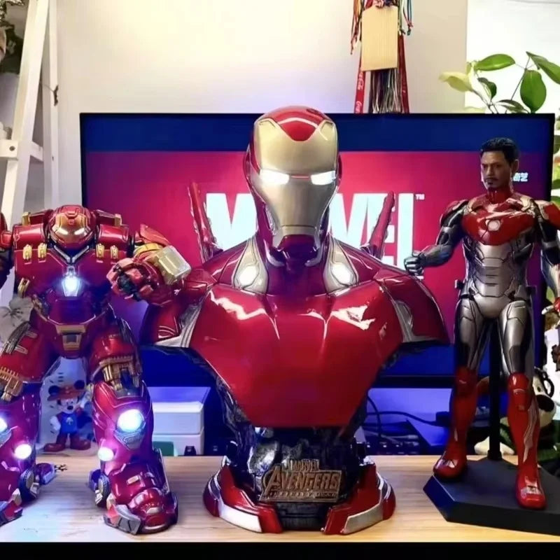 Bust luminos Avengers Iron Man – Vitrină de colecție Infinity War