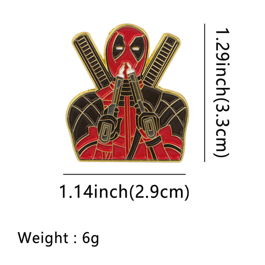 Kovový odznak Deadpool s pistolemi – brož se zlatými katanami
